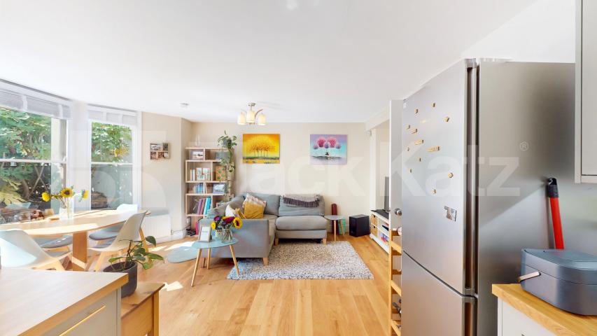 Bright Two-Bedroom Garden Flat in Tufnell Park Tufnell Park Road, Tufnell Park 